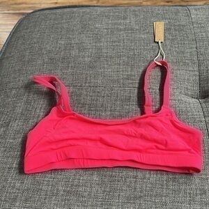 Skims Scoop Neck Bra